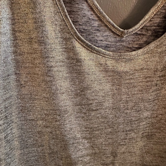 Shimmer gold boxy tank top - Reversible - Small or medium - Picture 4 of 4